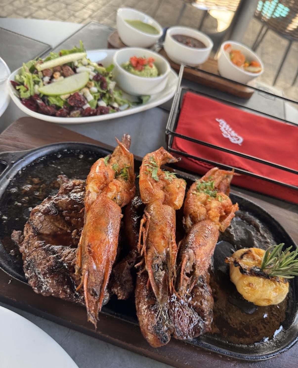 Mar y Tierra at Casa Escobar